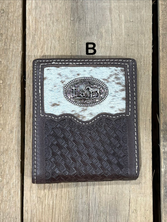 This Coffee Brown basketweave leather wallet has a cowhide inlay featuring a Praying Cowboy Concho.