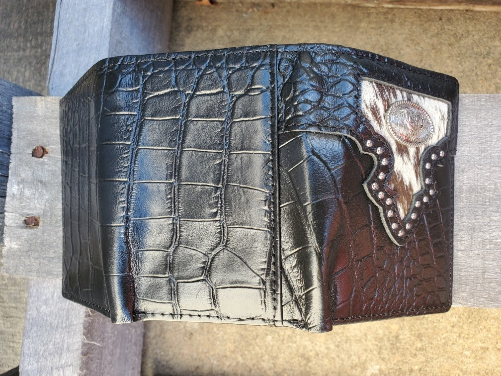 Black alligator print leather trifold wallet with a cowhide inset featuring a Rooster Concho. Rear View
